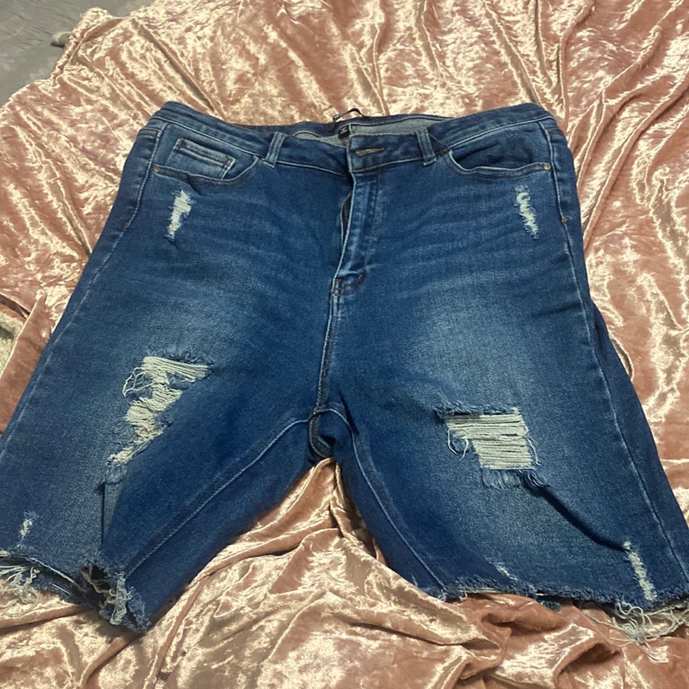 Womens plus size Bermuda shorts distressed